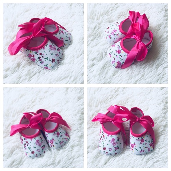 Other - Baby Girls (9 Mo) Floral Pink Booties
